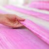 Juego de cama tela blanca y degrade fucsia