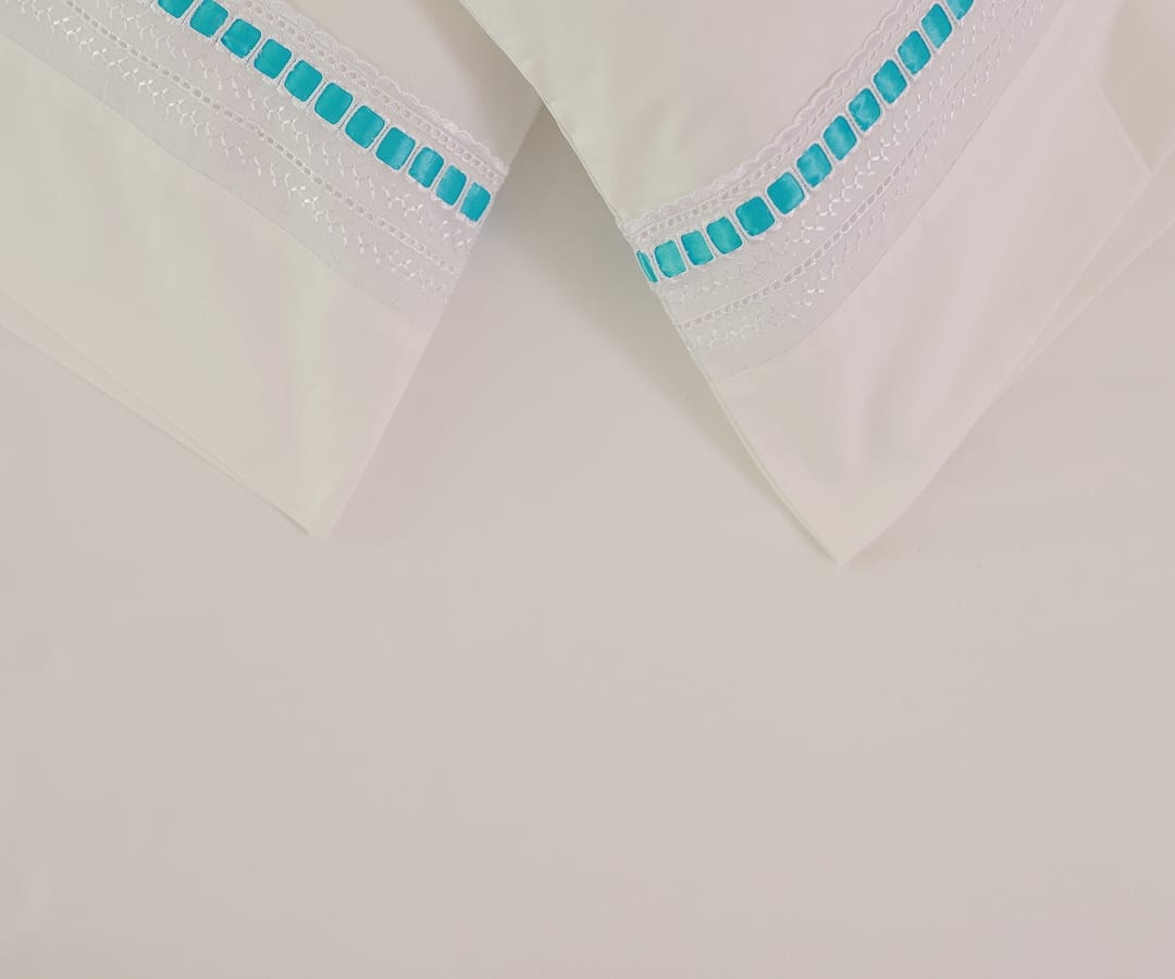 Funda blanca con letín con pasacintas azul - productos - tienda del alergico_4 Funda blanca con letín con pasacintas azul - productos - tienda del alérgico