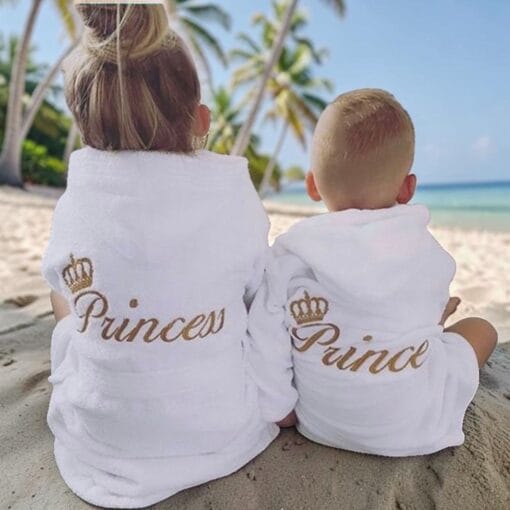 Salida de Baño Niña o Niño Personalizada con Bordado