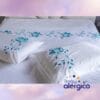 JUEGO DE CAMA BLANCO BORDADO CON FLOR AZUL